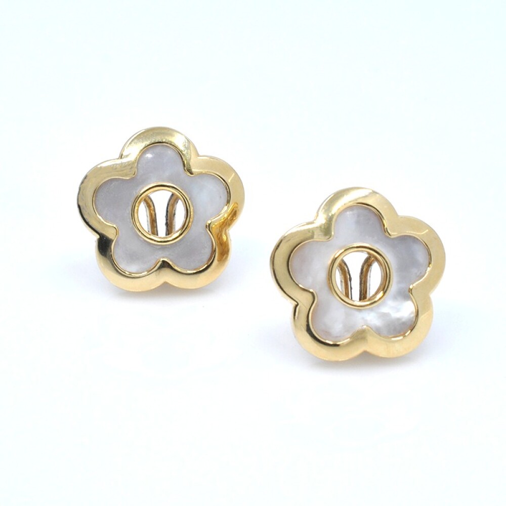 Caravanas clips en oro 18k con nácar Caravanas clips en oro 18k con nácar