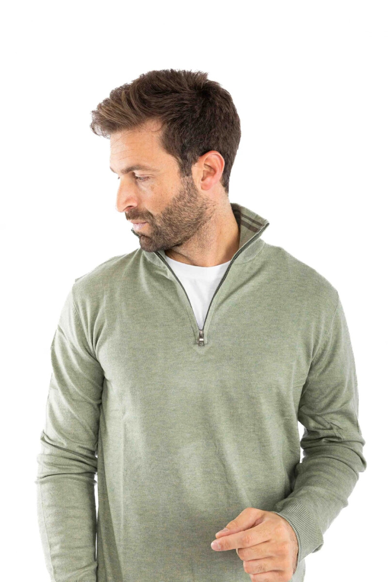 Sweater Medio Cierre Verde Claro