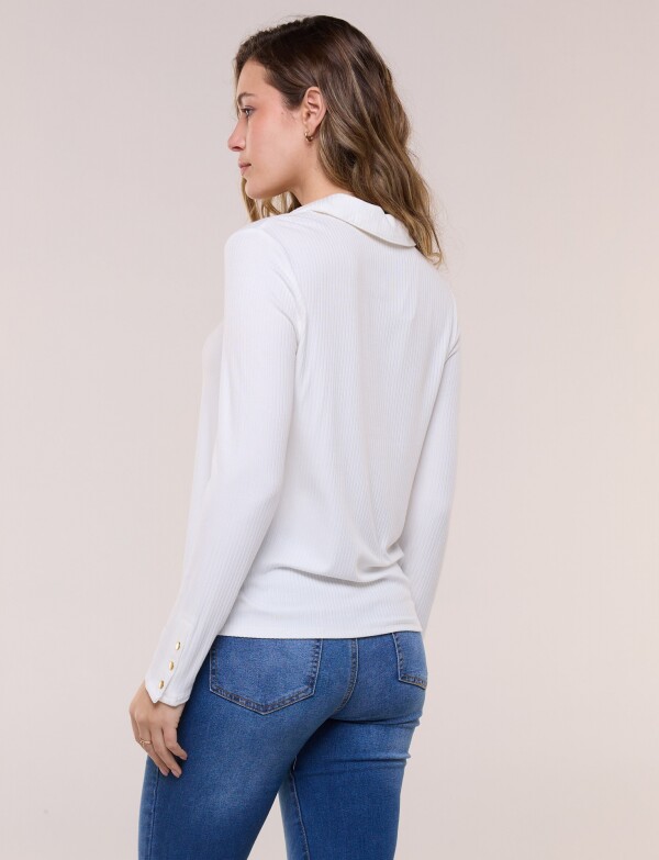 Remera Cuello Polo Con Botones CRUDO