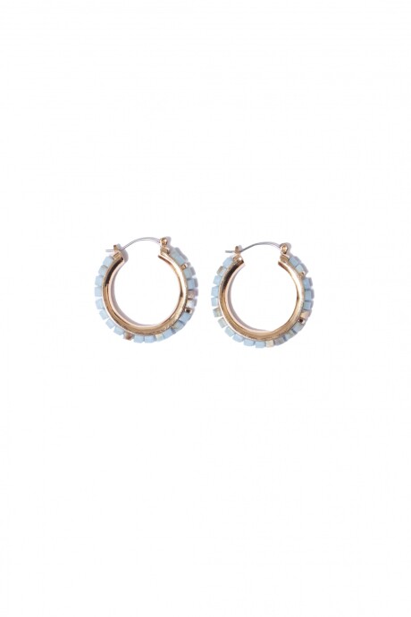 Aros con piedras de colores dorado