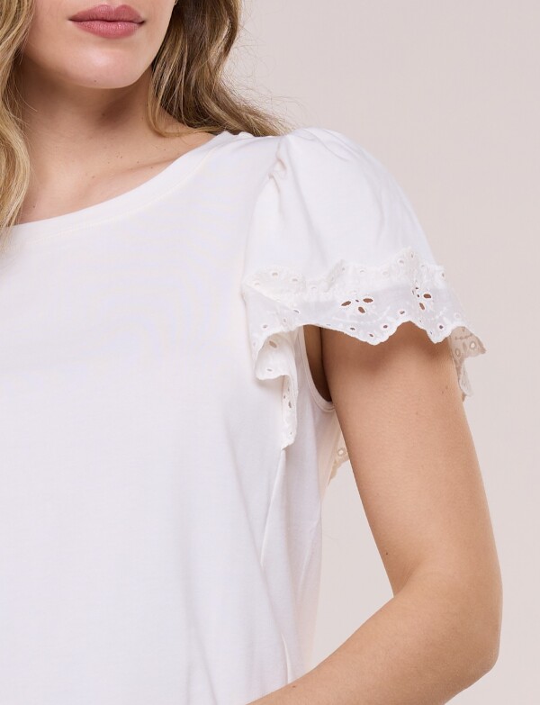 Remera Mangas Broderie Calado CRUDO