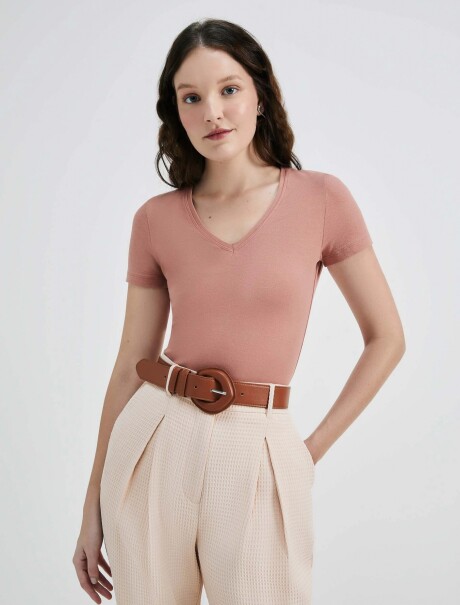 CAMISETA BÁSICA MANGA CORTA CUELLO EN V ROSA