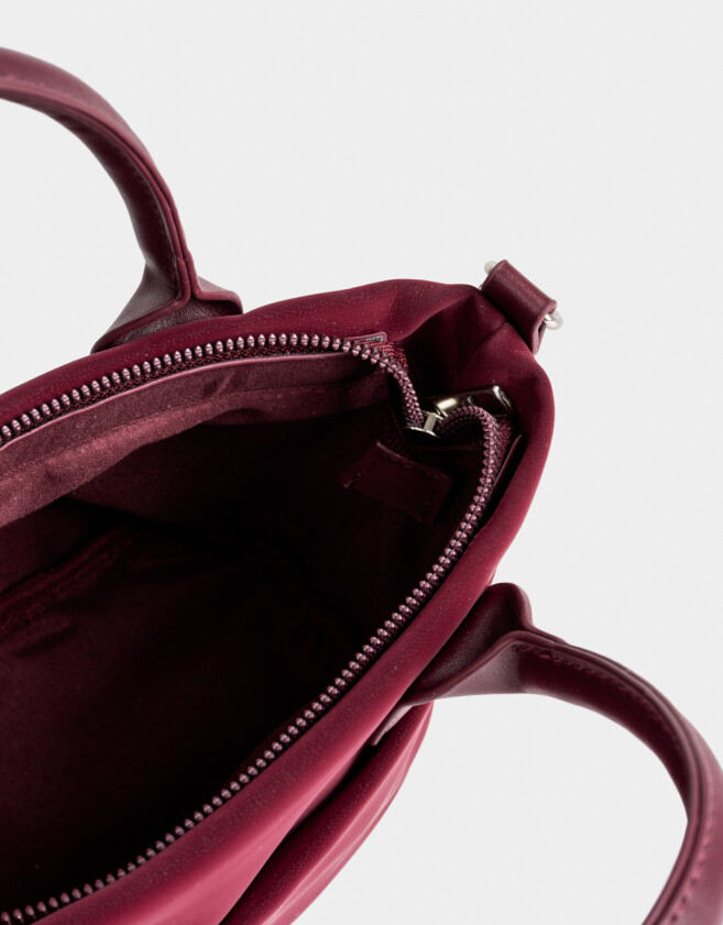 City Cartera Mini City Con Charm - Rojo Burdeaux