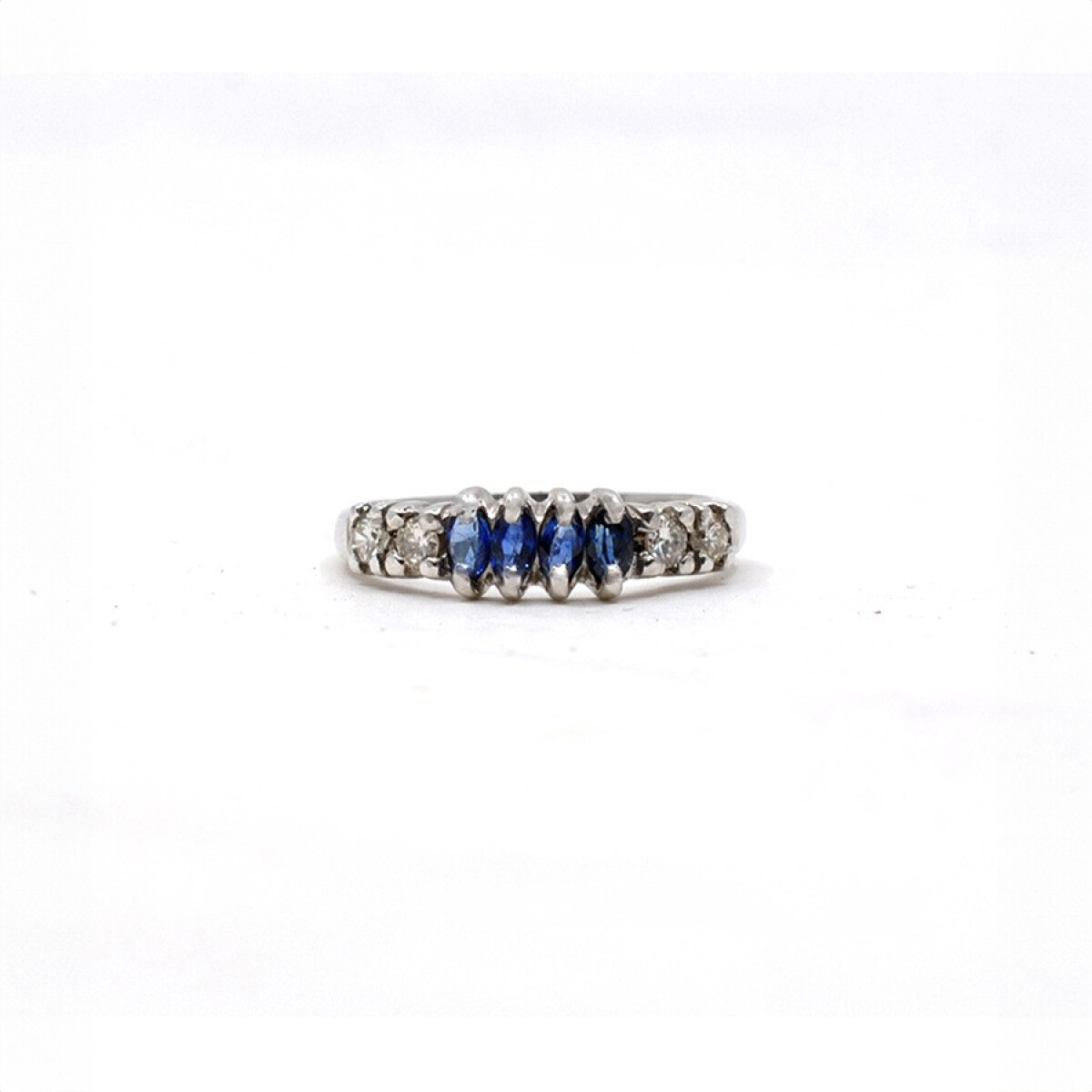 Anillo En Oro 18K Blanco Con Zafiros Y Brillantes 