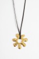 Collar cordón suede flor de acero dorado