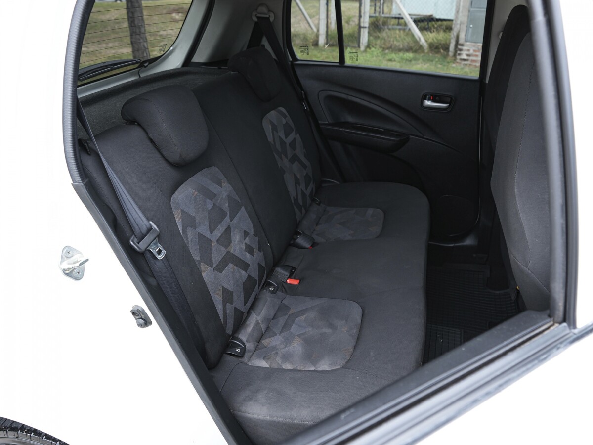 Suzuki Celerio GL 1.0 Extra Full | Permuta / Financia Suzuki Celerio GL 1.0 Extra Full | Permuta / Financia