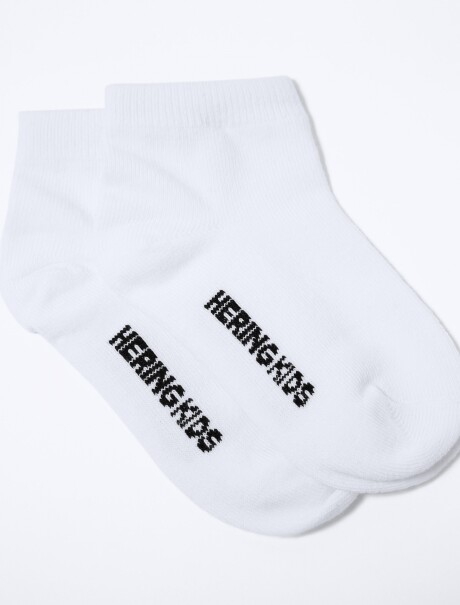 KIT DE 3 PARES DE MEDIAS UNISSEX BLANCO