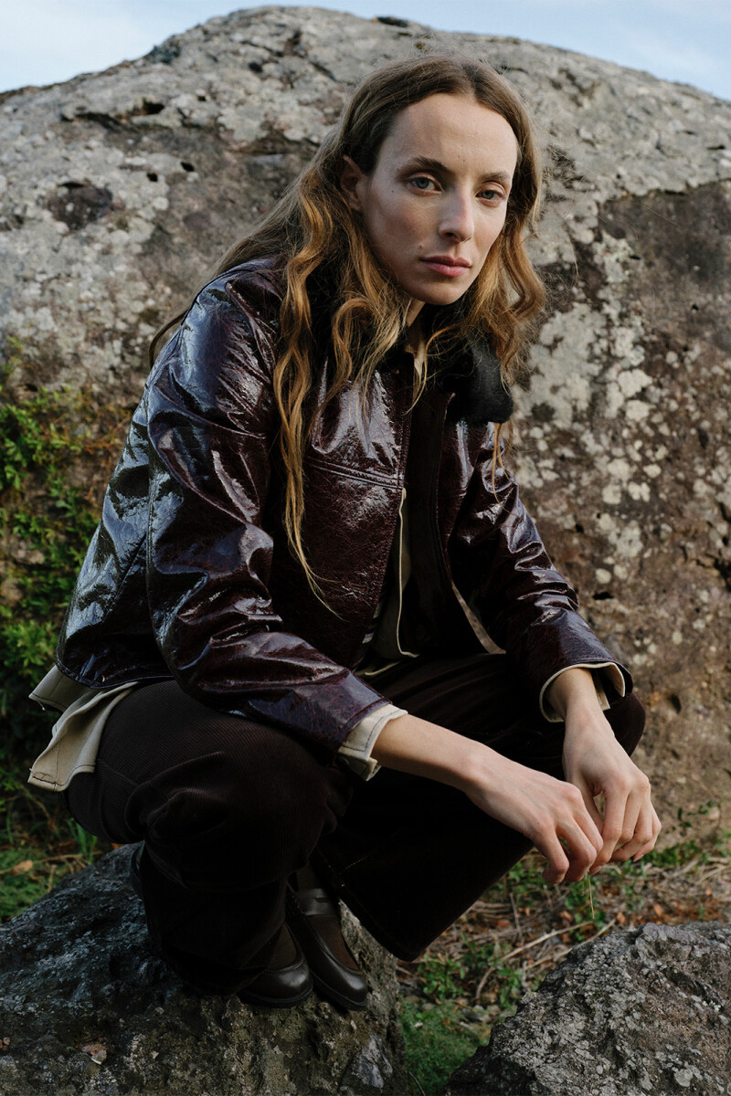 CHAQUETA GLOSSY BURDEOS