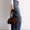 Cartera al hombro Indie en cuero gamuza Marron