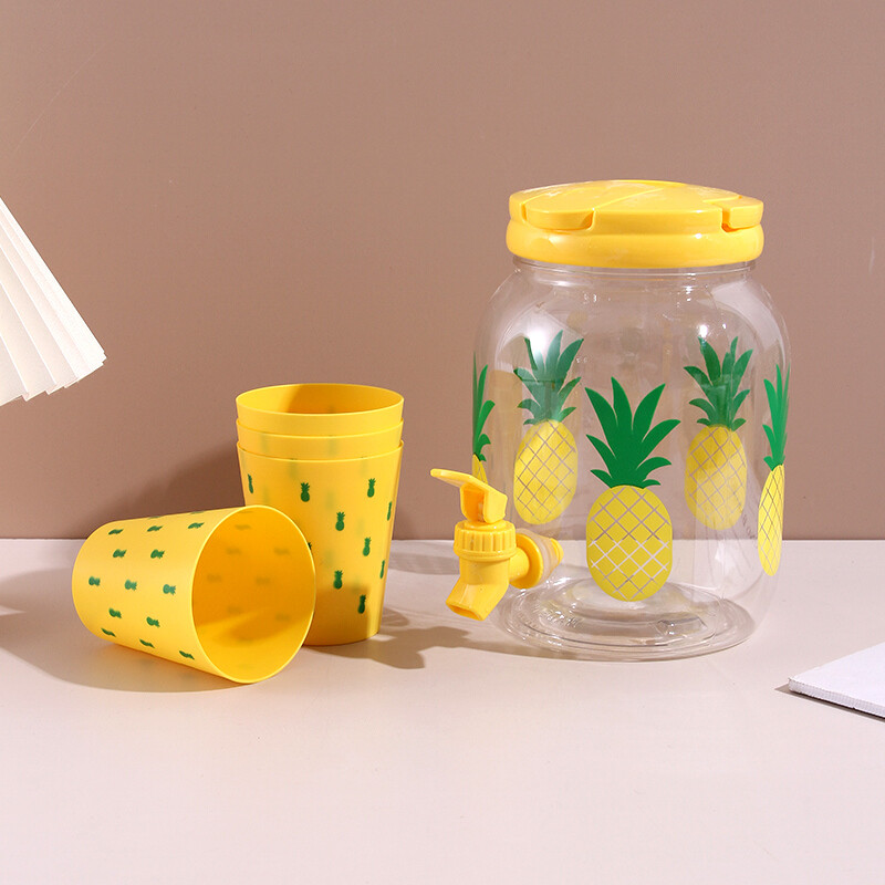 Set Dispensador Con Canilla + 4 Vasos - Amarillo Set Dispensador Con Canilla + 4 Vasos - Amarillo