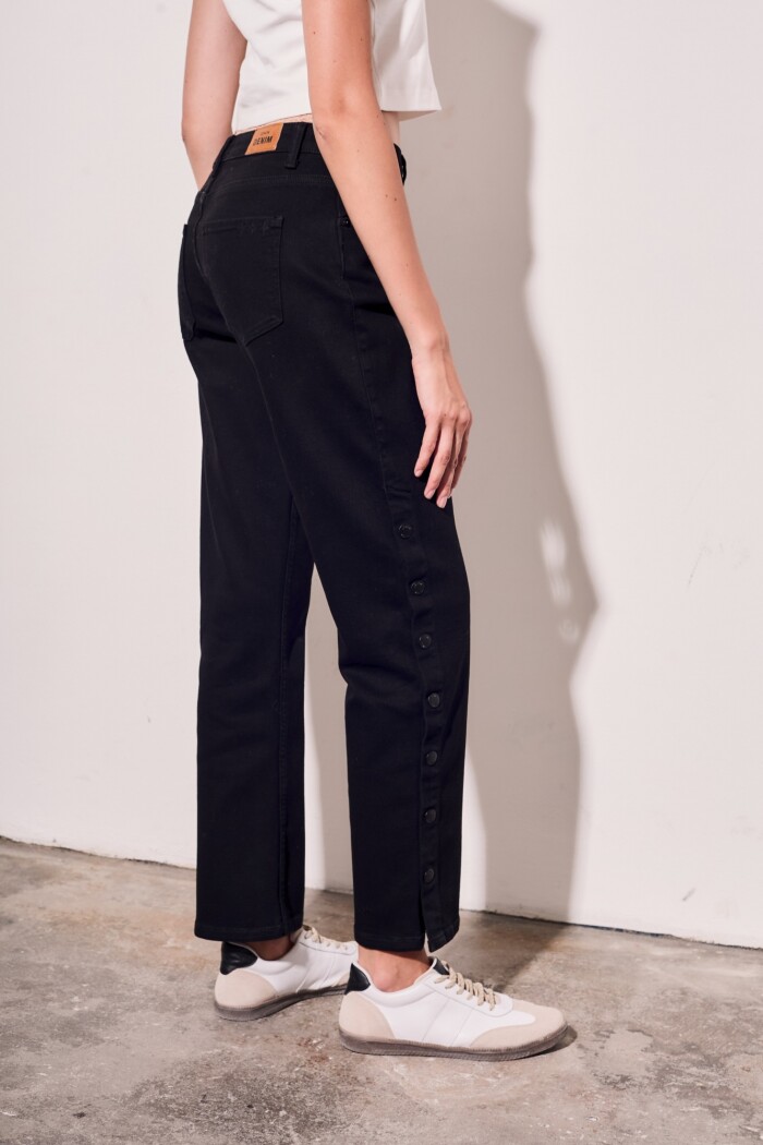 Jean Recto Botones Negro