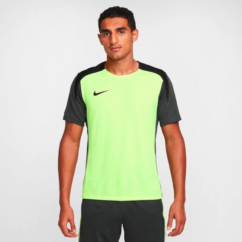 Remera Nike Strike de Hombre Amarillo