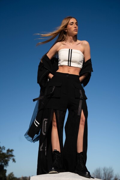 Crop Top H4 Negro
