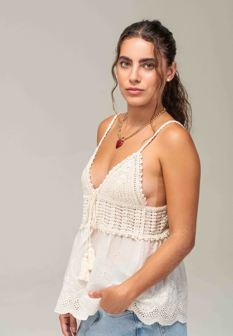 MUSCULOSA BRODERY BEIGE