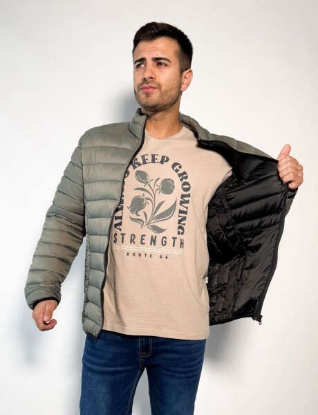 Campera de nylon Hakuna Verde