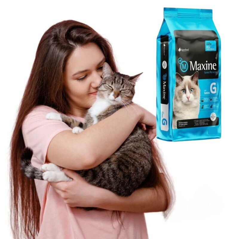MAXINE GATOS ADULTOS 7.5 KG + PALITA + SANITARIO DE REGALO