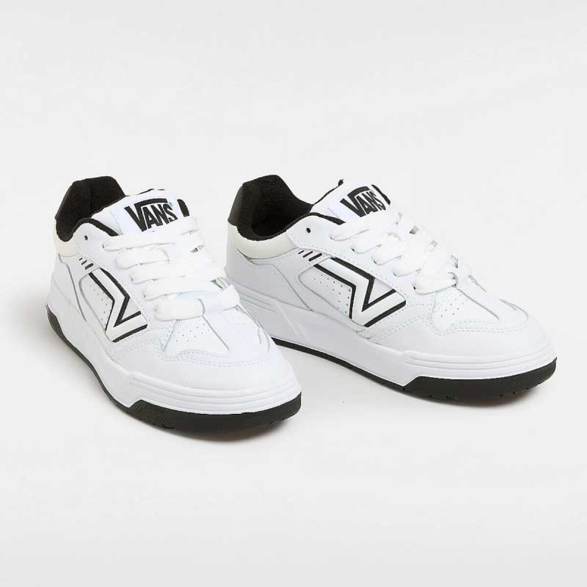 Classics - Vans - VANS UPLAND de Hombre - VN000D1HYB2 - Blanco-negro 
