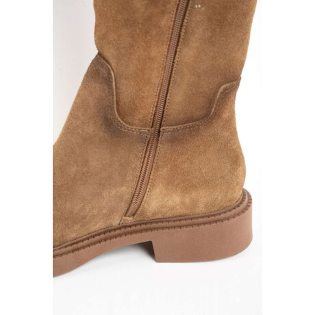 Bota Caña Alta Gamuza Camel