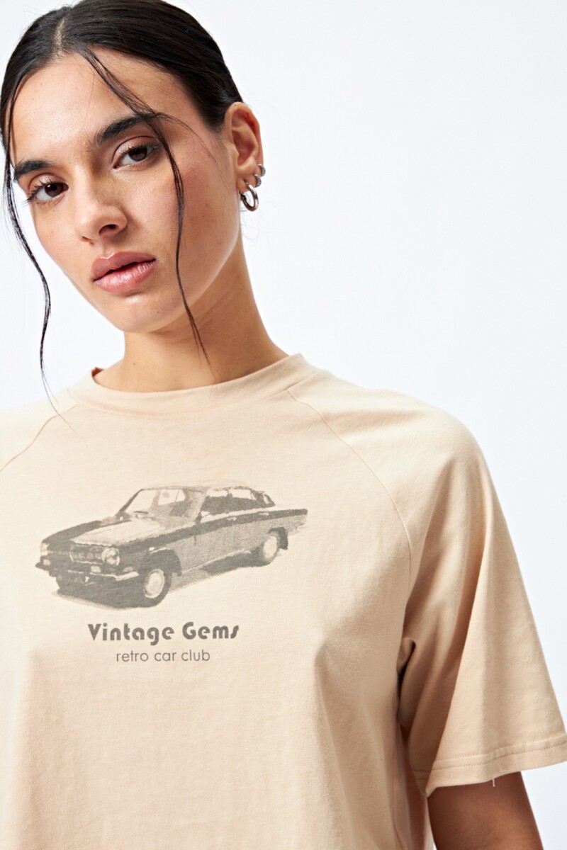 REMERA GEMS Arena
