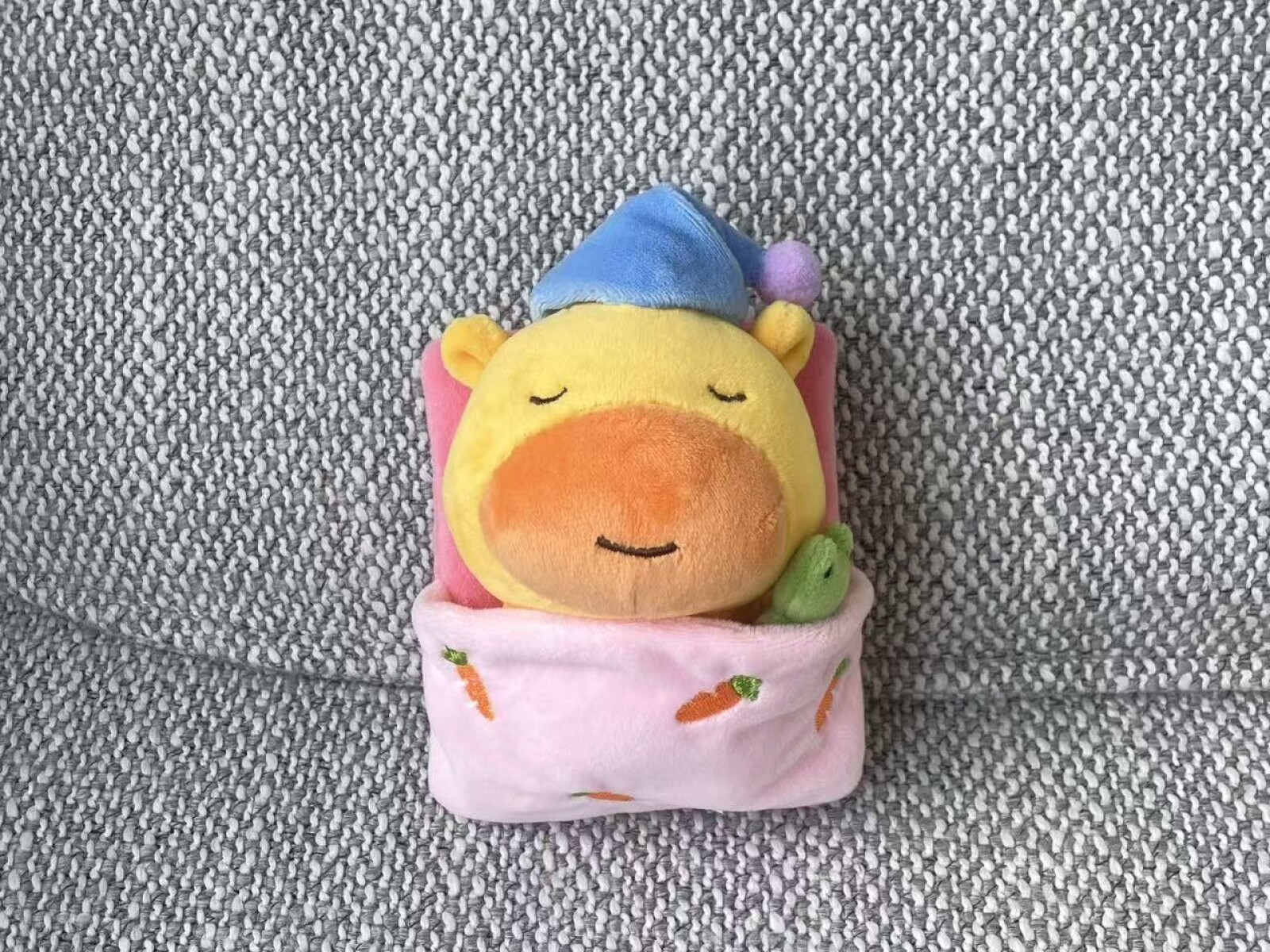 PELUCHE DE 12 CM DE LULU DURMIENDO 