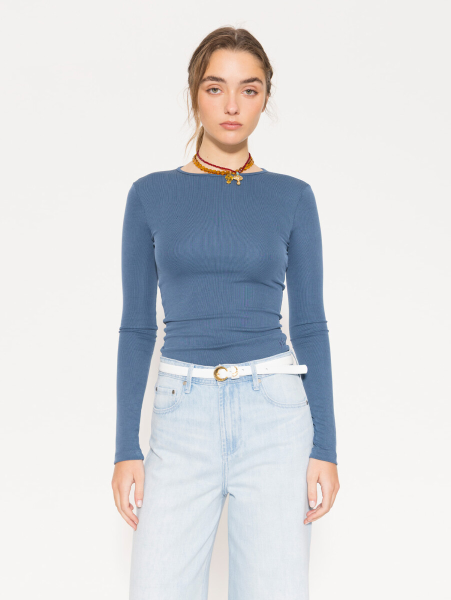 REMERA ROMI 