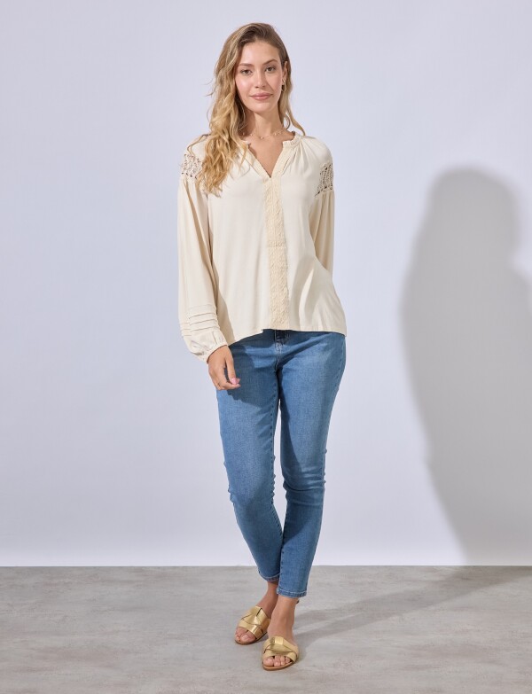 Blusa Puntilla BEIGE CLARO