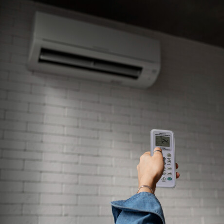 Control Remoto Universal De Aire Acondicionad Frio Calor Blanco