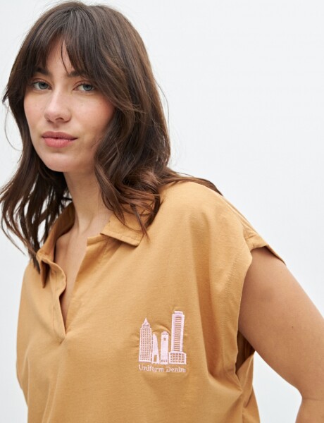 Remera Kira Camel