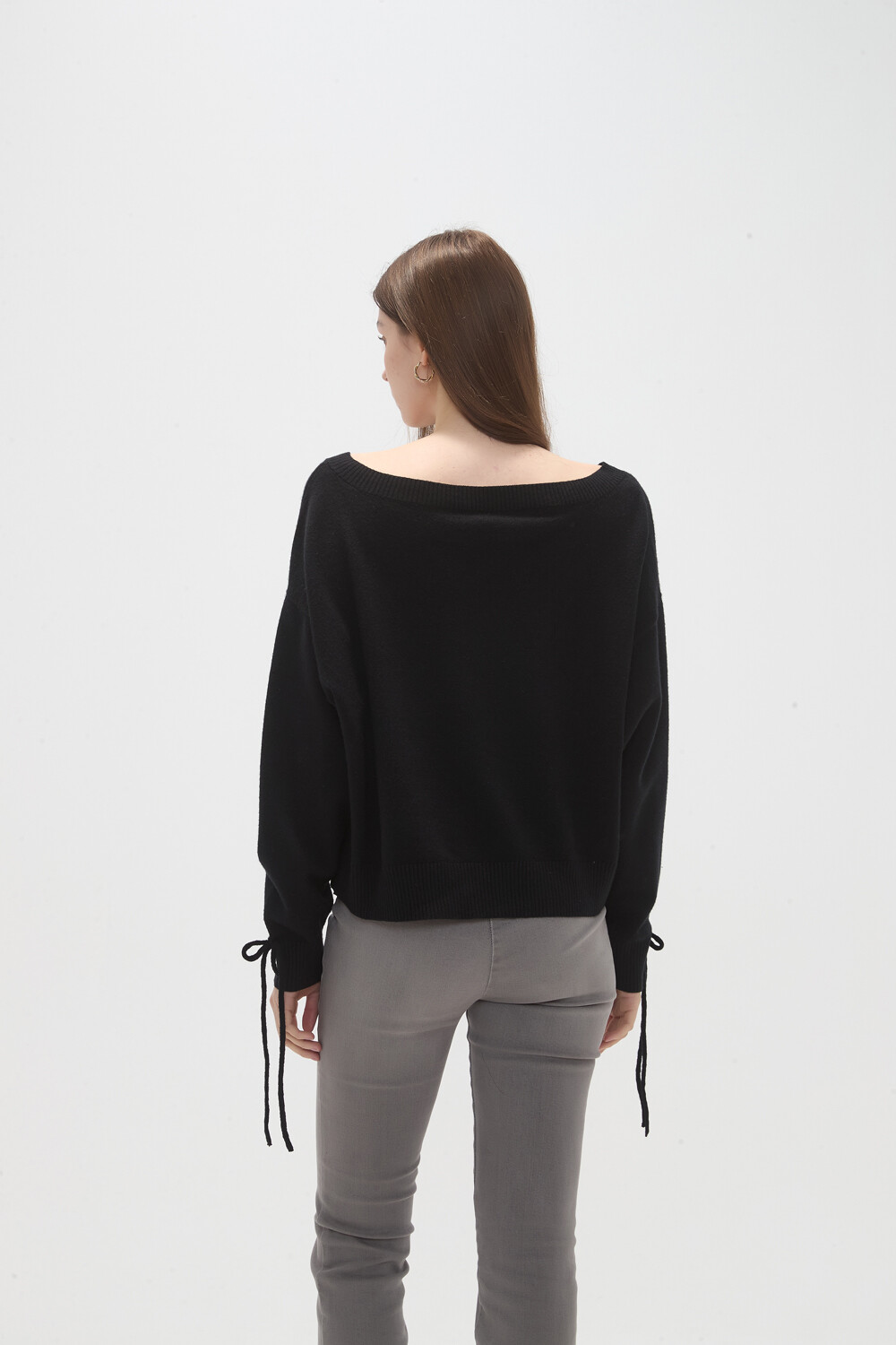 Sweater Uryth Negro