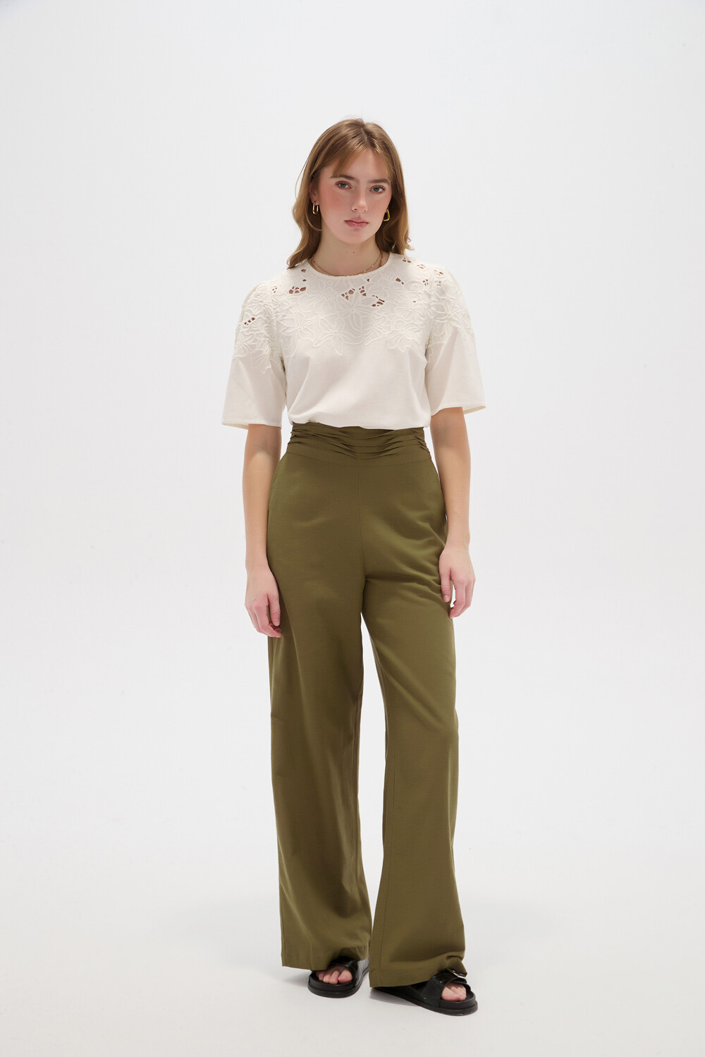 Pantalon Ravu Verde Oliva