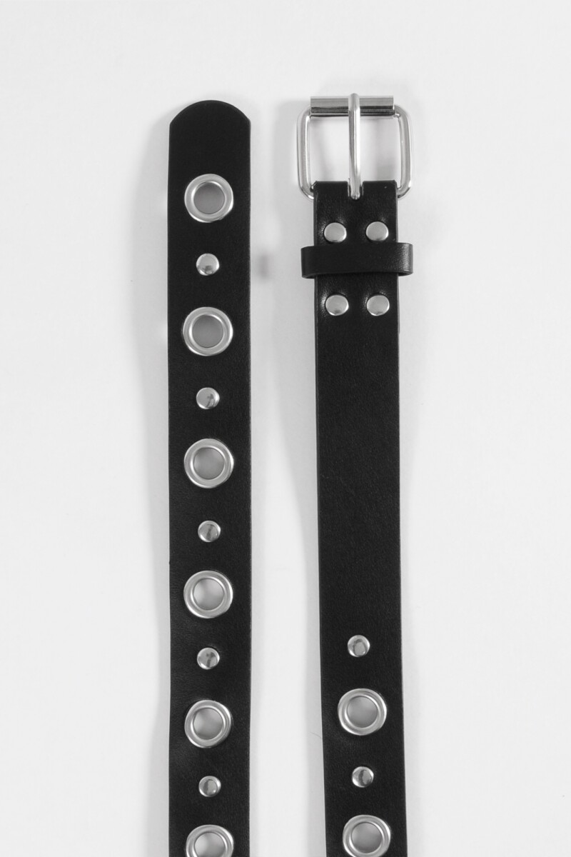 Cinturón ojalillos y tachas negro