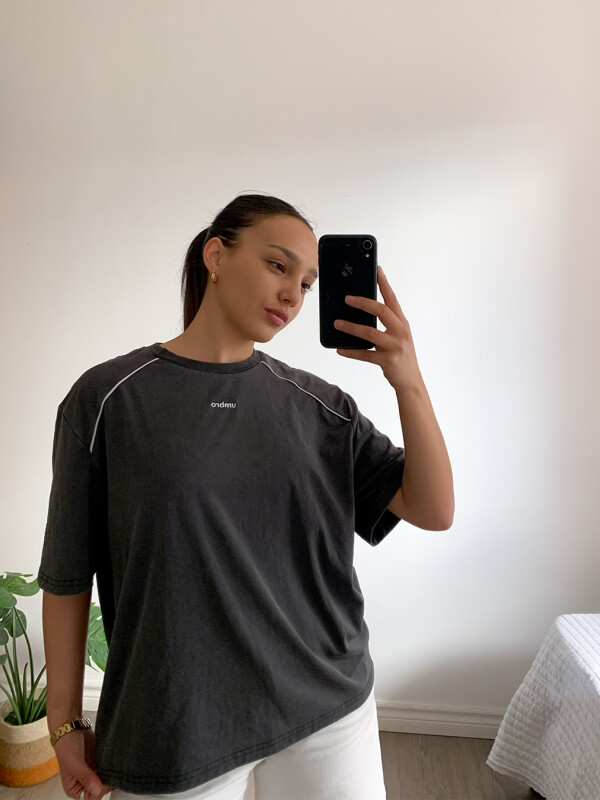 REMERA LUPA Umbro Mujer 002