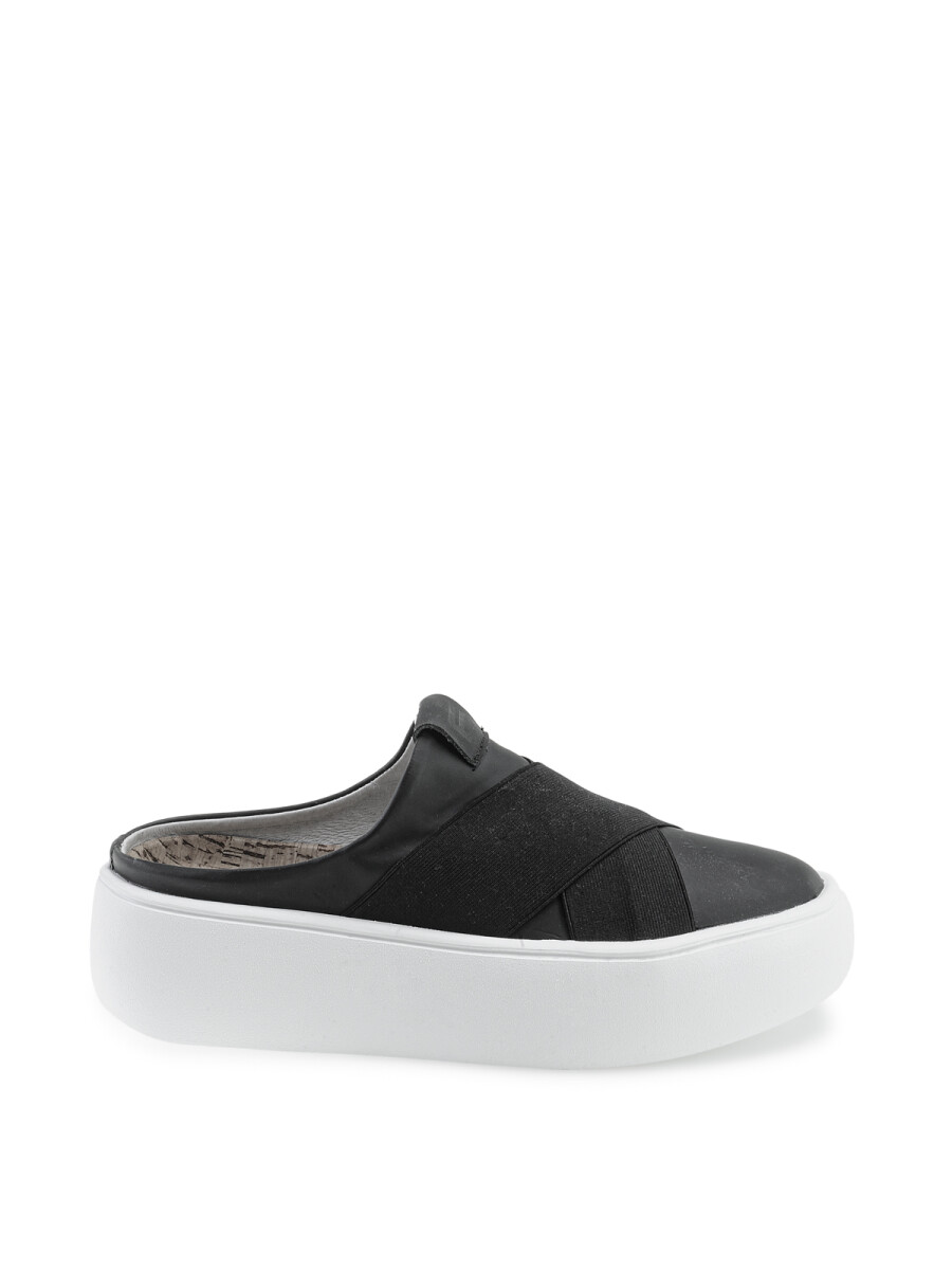SNEAKERS SLIP ON 