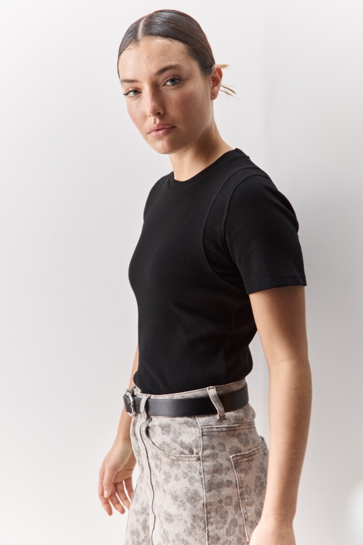 REMERA AGAVE Negro