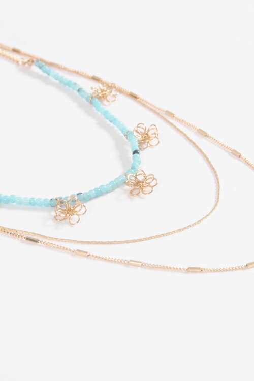Collar triple dije flor dorado