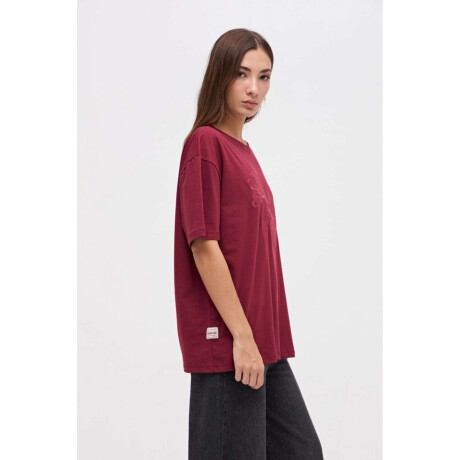 Remera Kiari Bordo