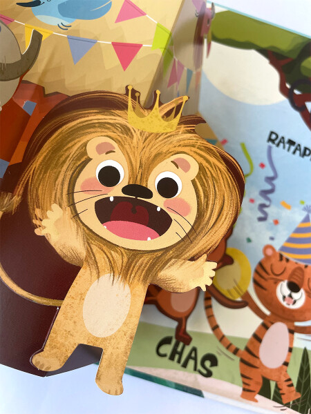 LIBRO UN LEÓN MUY VALIENTE MULTICOLOR