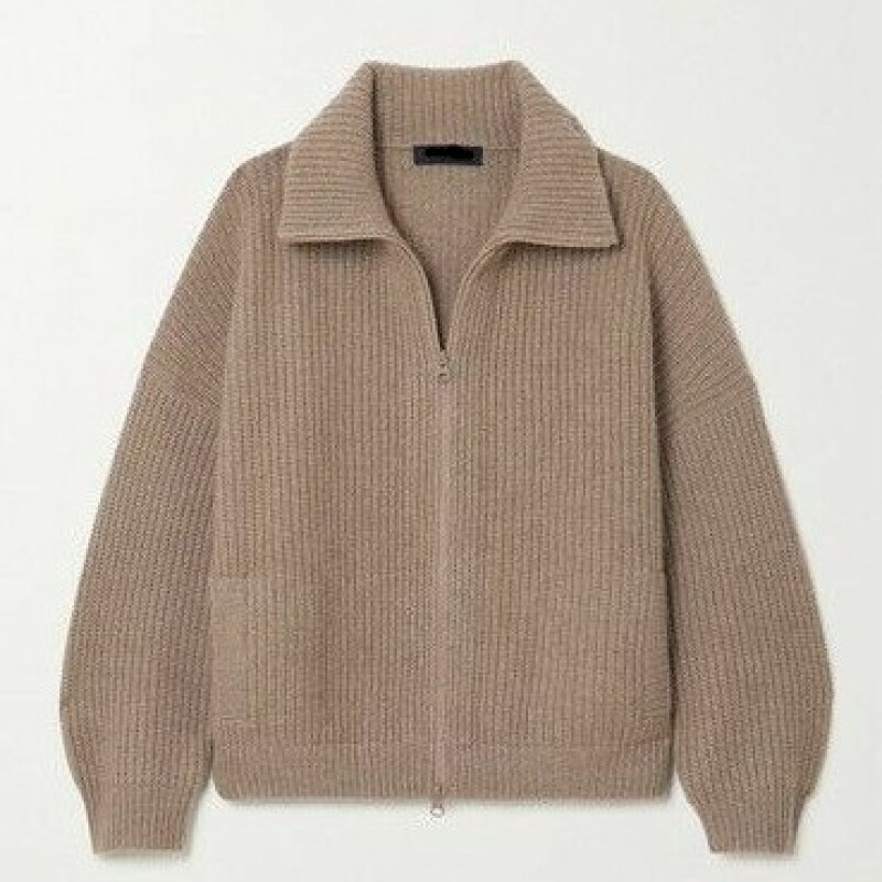 Sweater con cuello Sweater con cuello