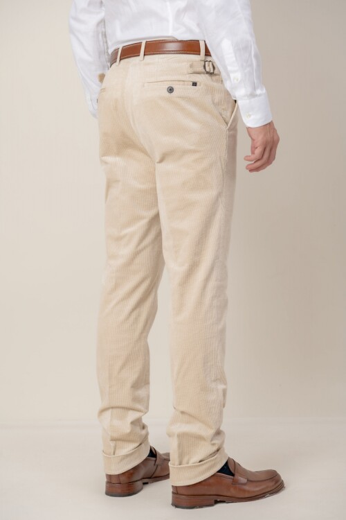 Pantalón Corduroy Crudo