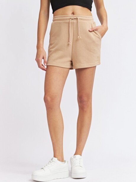 SHORT JULIA BEIGE