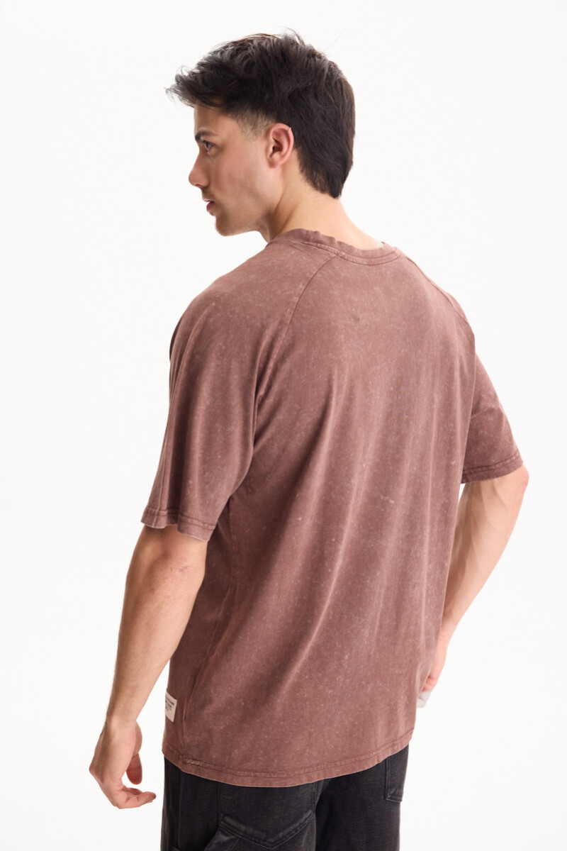 Remera Outlaw Marron