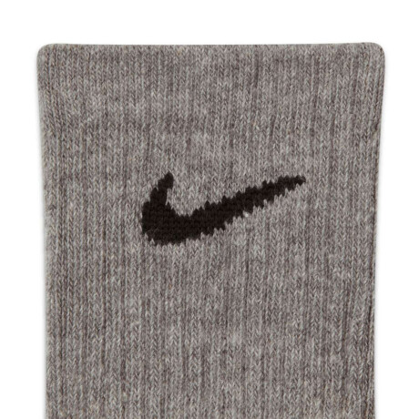 Medias Nike Everyday Ltwt Media larga 3-Pack Unisex multicolor