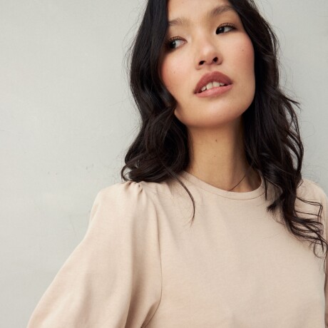 REMERA VELORA Beige