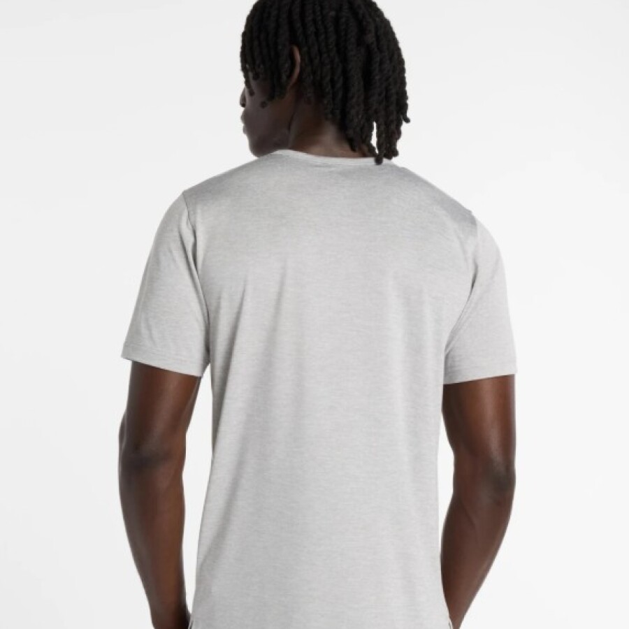 Remera de Hombre New Balance Men Shirt Gris