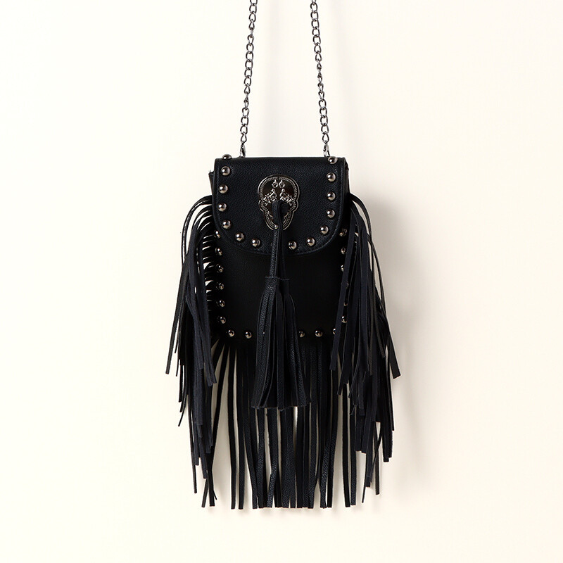 Bolso Bandolera Con Borlas Y Tachuelas Bolso Bandolera Con Borlas Y Tachuelas
