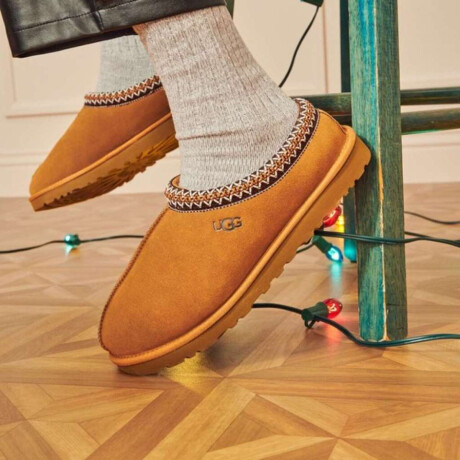 Botas UGG Tasman Marrón
