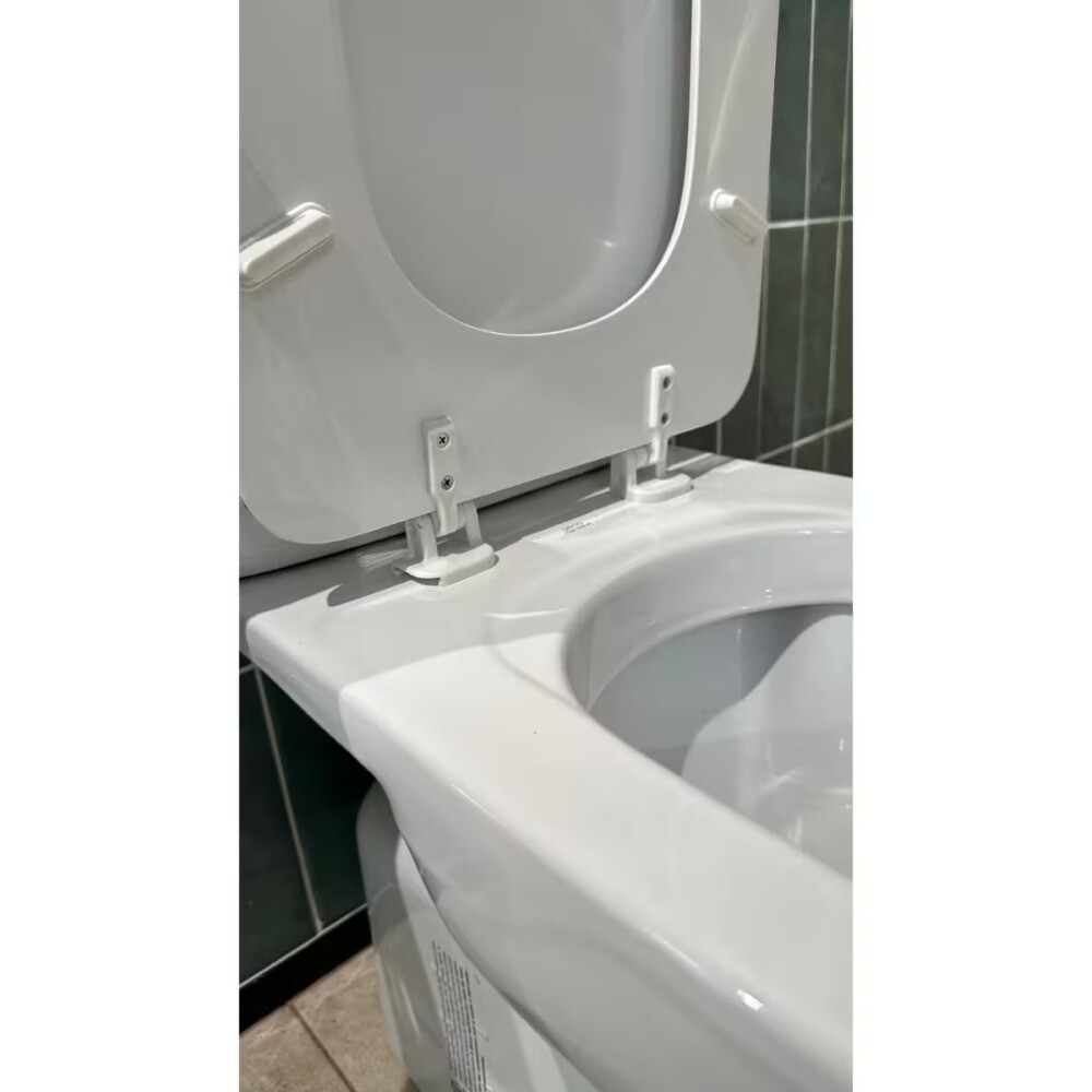 Tapa inodoro MDF Vogue/Bari blanca herraje plástico Tapa Inodoro Mdf Vogue/bari Blanca Herraje Plástico