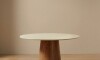 Mesa de Comedor Zara 1.2 Redonda - Línea Manhattan Vidrio - Blanco/Marrón