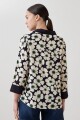 Blusa con estampa margaritas azul marino