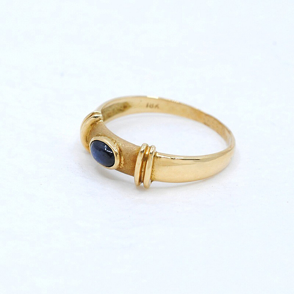 Anillo En Oro 18K Y Zafiro Anillo En Oro 18K Y Zafiro